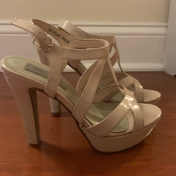 Touch Ups Four Inch Beige Platform Heels - Picture 4 of 10